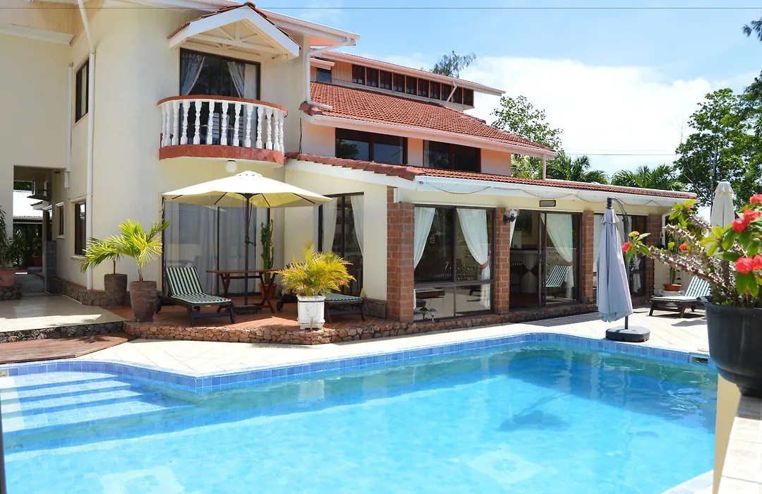 Carana Hilltop Villa Seychelles-1