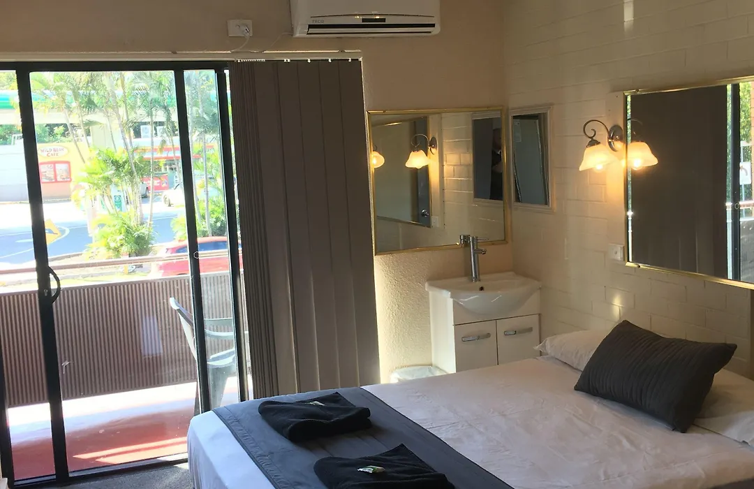 Kingsford Riverside Inn-1