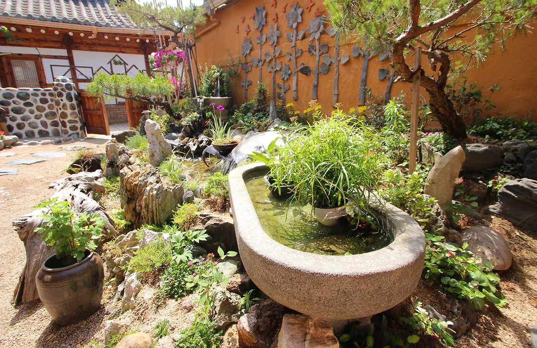 Happiness Full Hanok Guesthouse-1