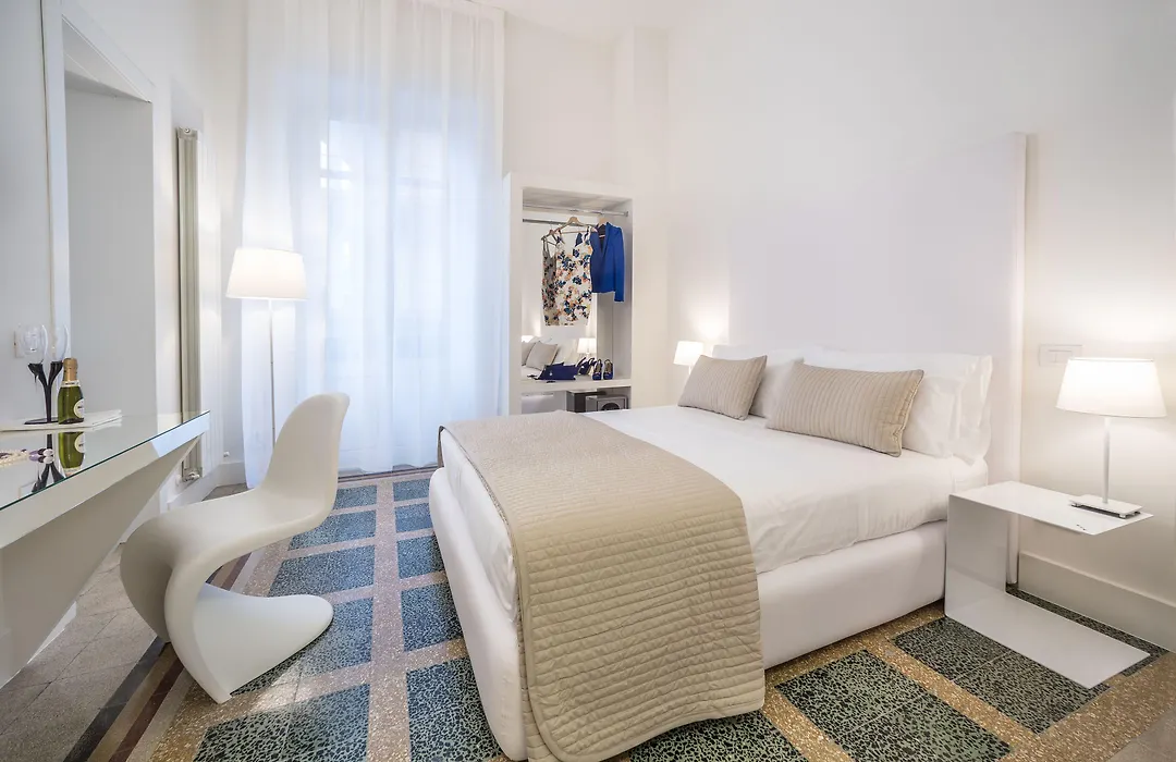 Home Boutique Luxury & Design-1