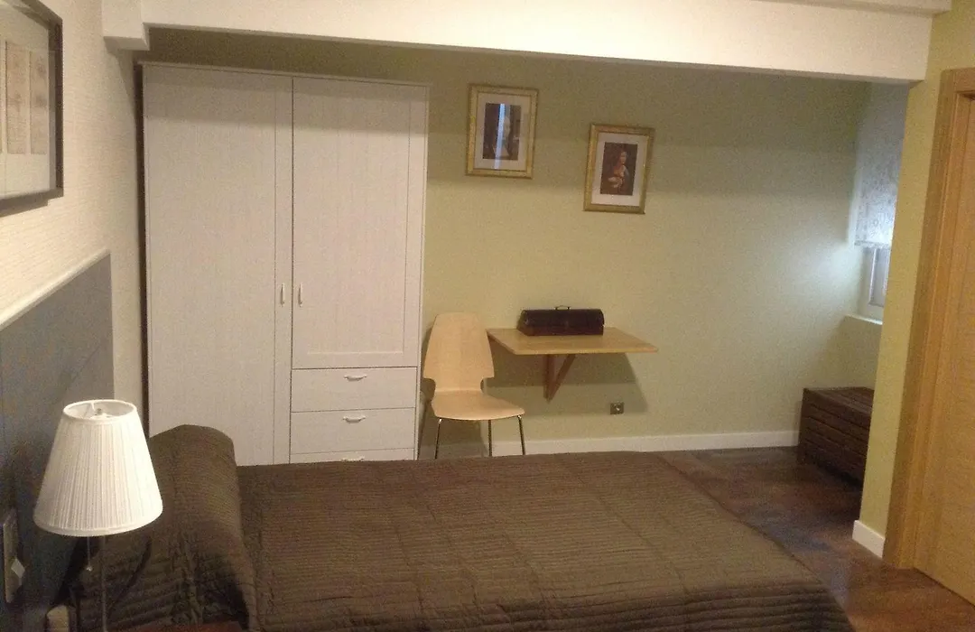 Hostal Vintage Santander-1