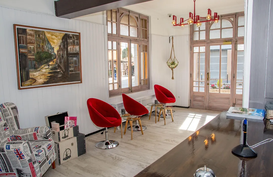 Hostal Emporda-1