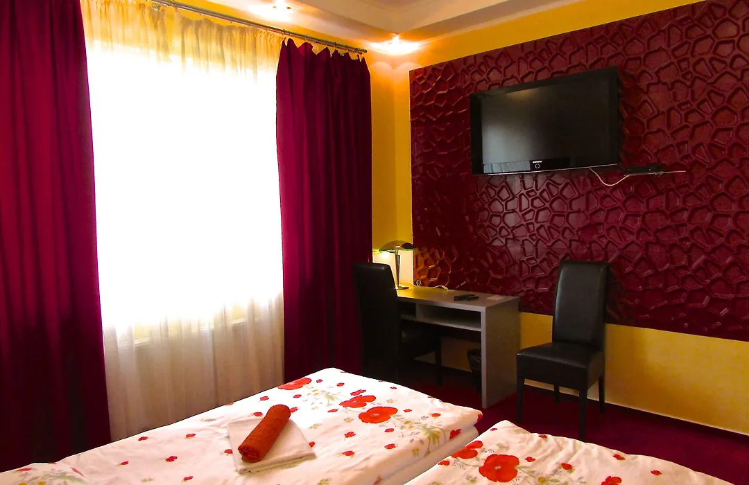 Hotel 108-1