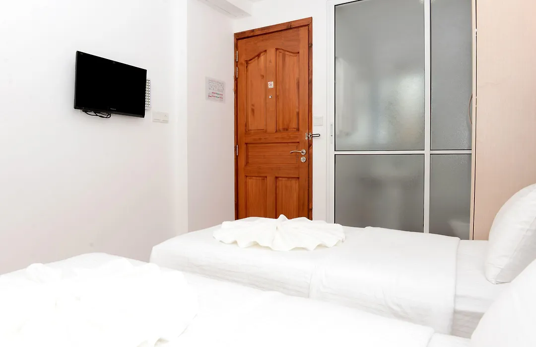 Express Inn At Hulhumale-1