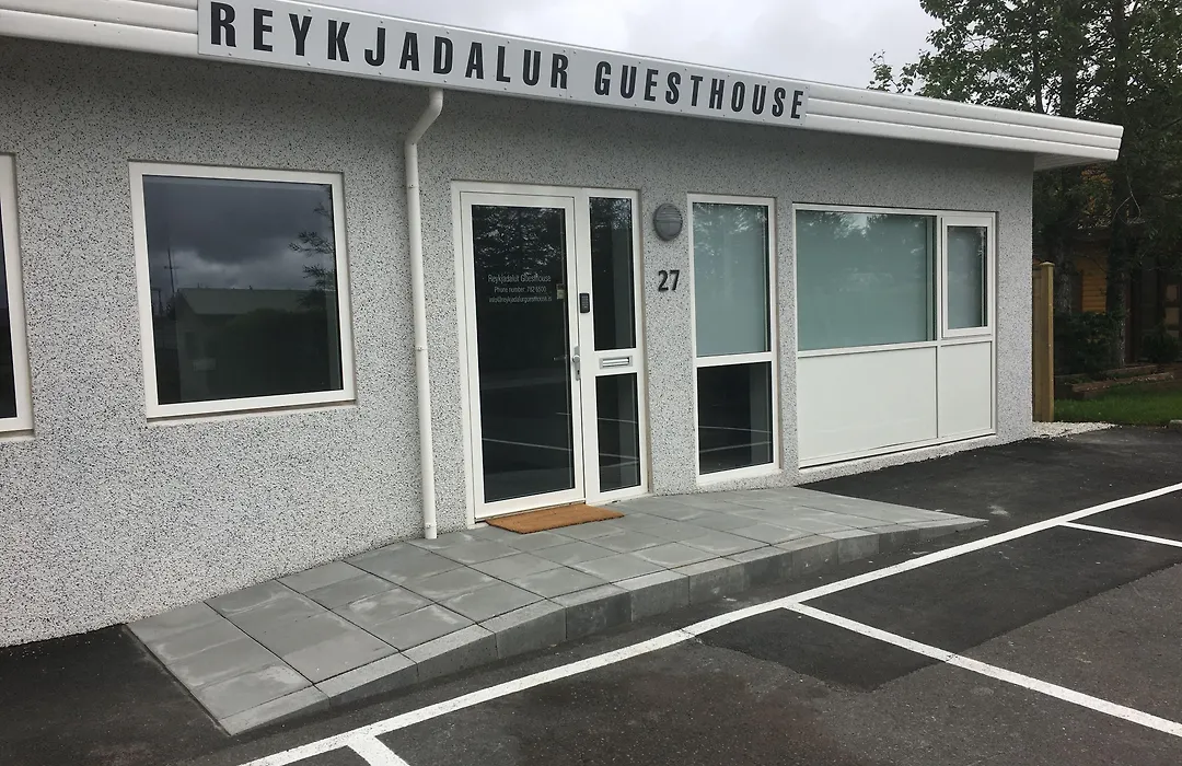Reykjadalur Guesthouse-1