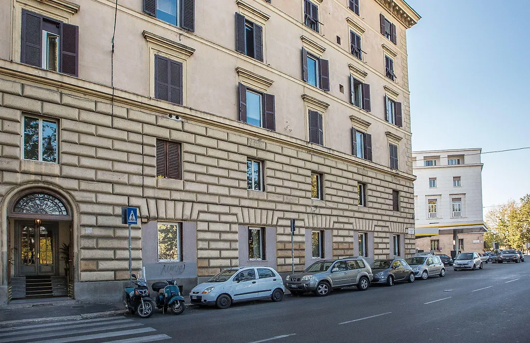 Palazzo Baj In Trastevere-1