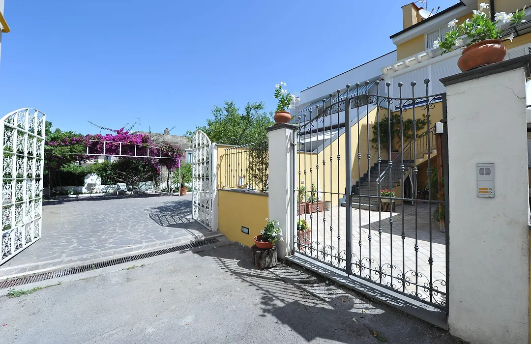 Villa Iolanda-1