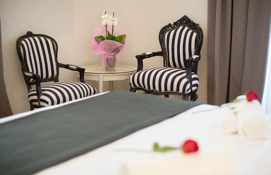 Ara Suite-1