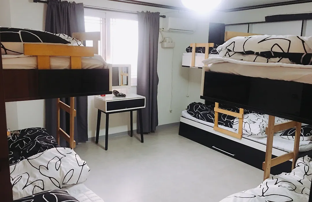 Lux Guesthouse-1