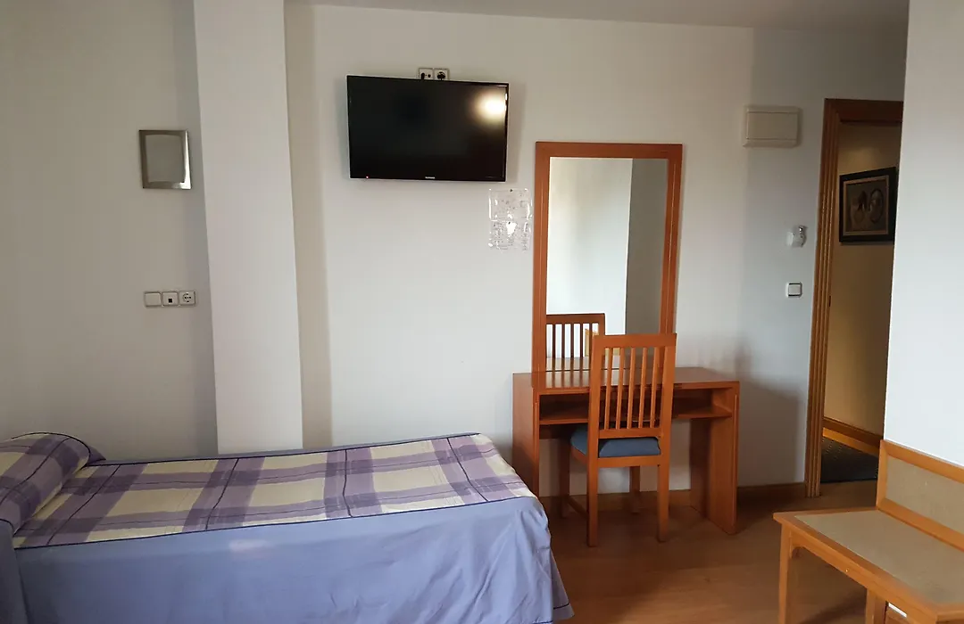 Hostal Mediterraneo-1