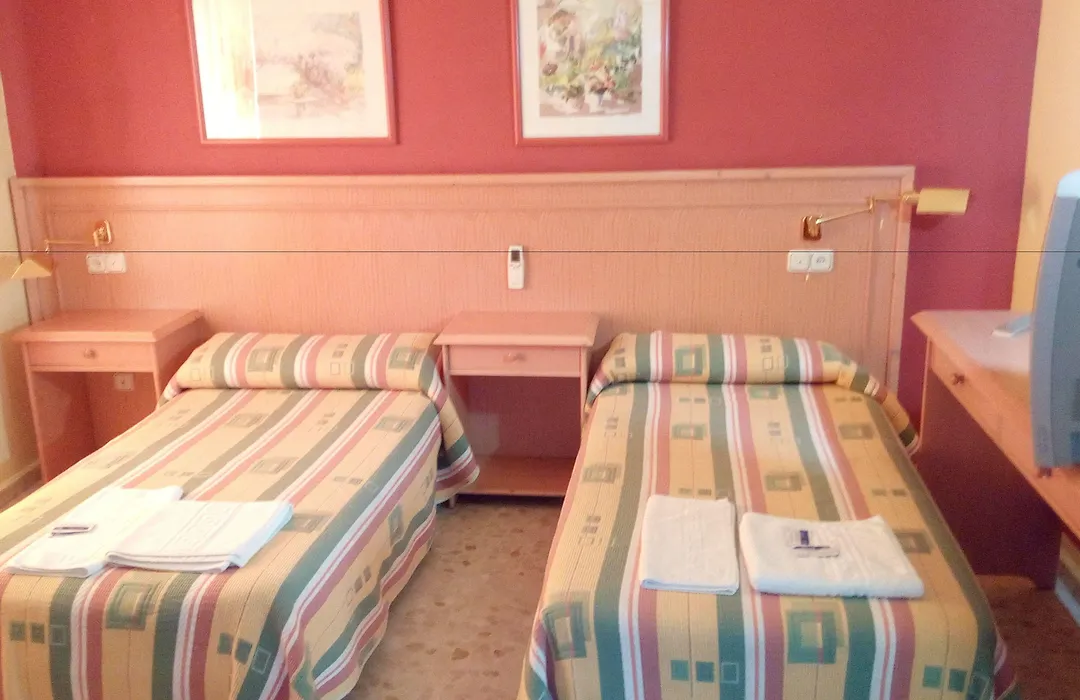 Hostal Carlos III-1