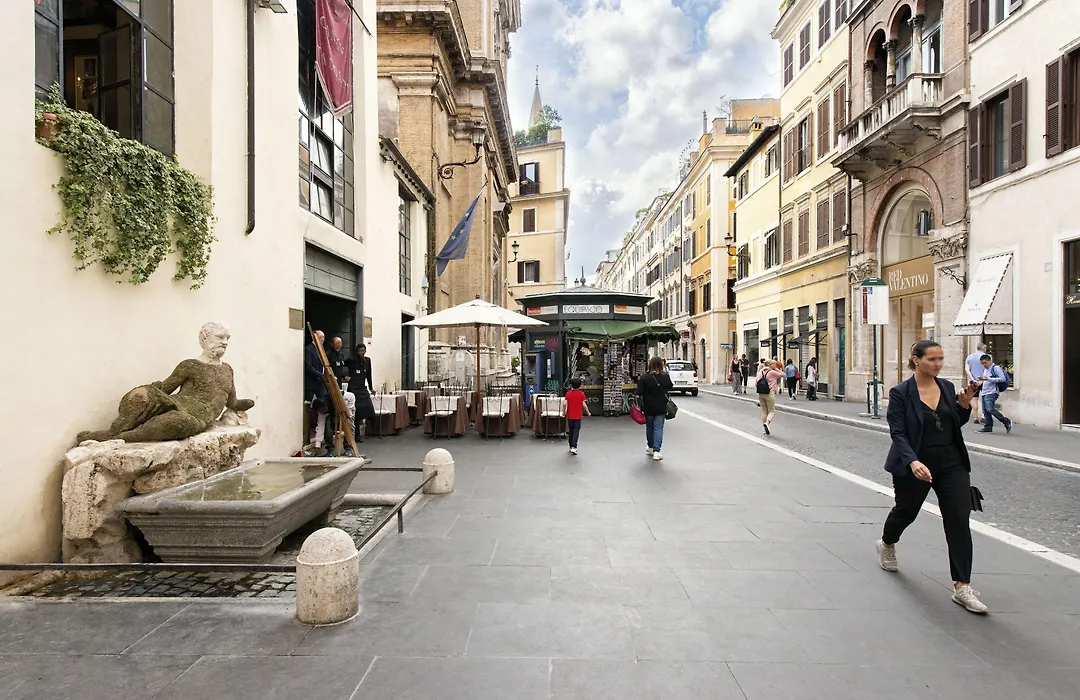 Canova Rooms In Spanish Steps-1