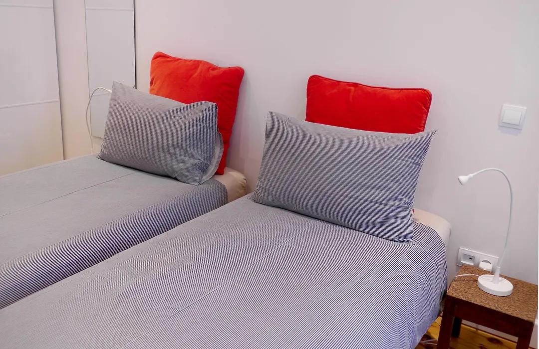 Cacilhas Guest Apartments-1