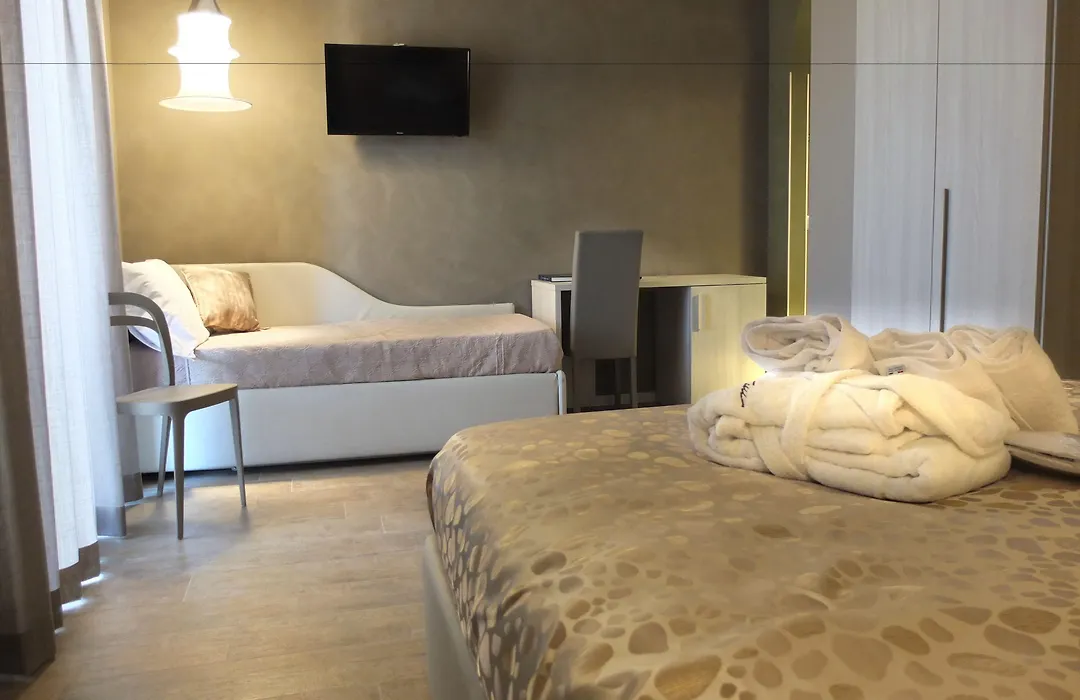 Notti O' Tunn Luxury Rooms In Centro-1