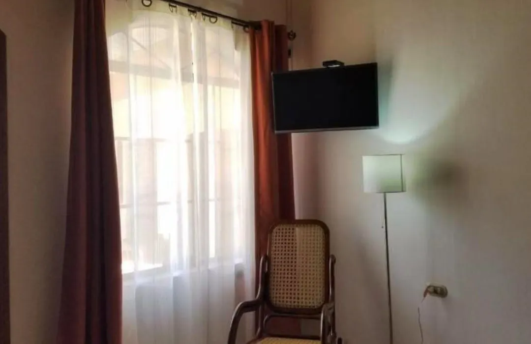 Hostal Las Puertas-1