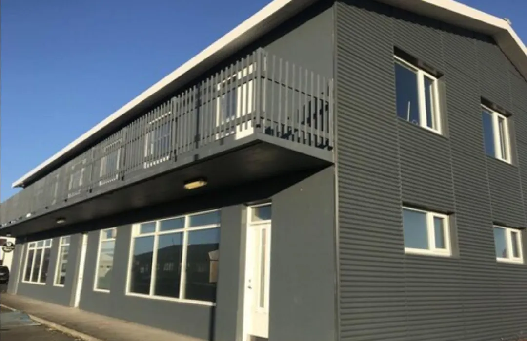 Black Beach Guesthouse-1