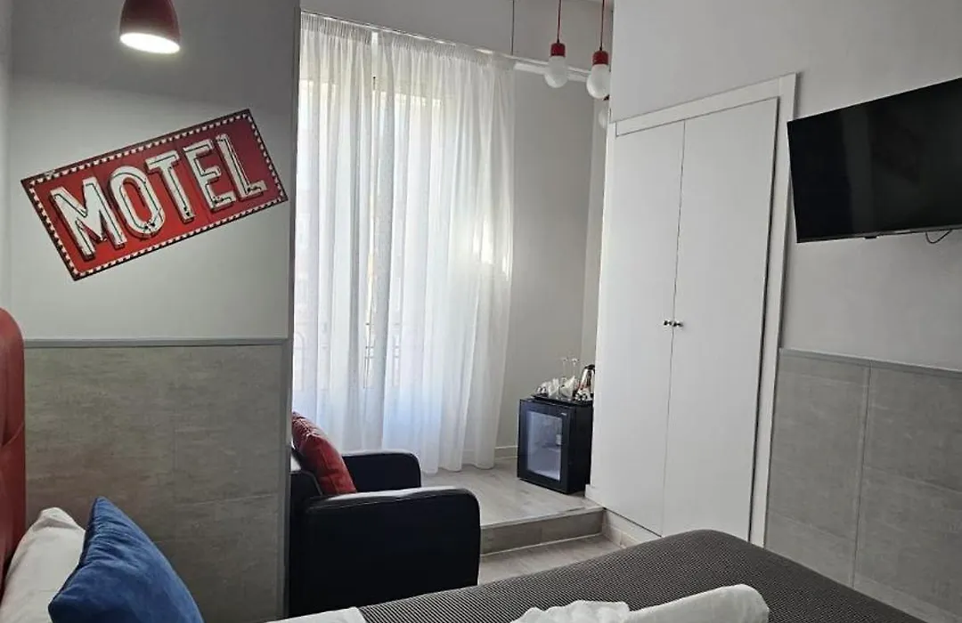 Hostal Lauria-1