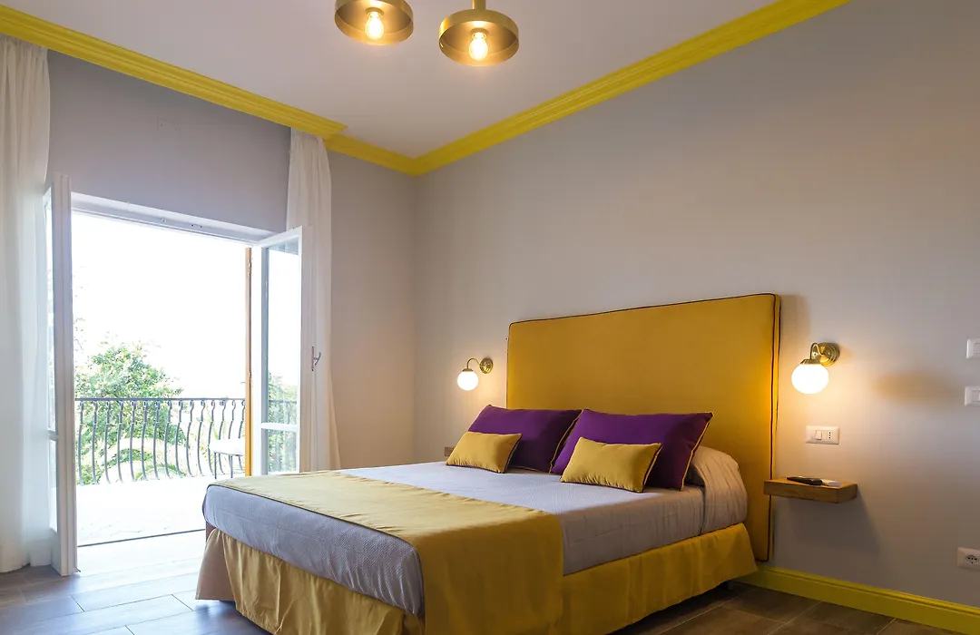 Sorrento Pool&Suites-1