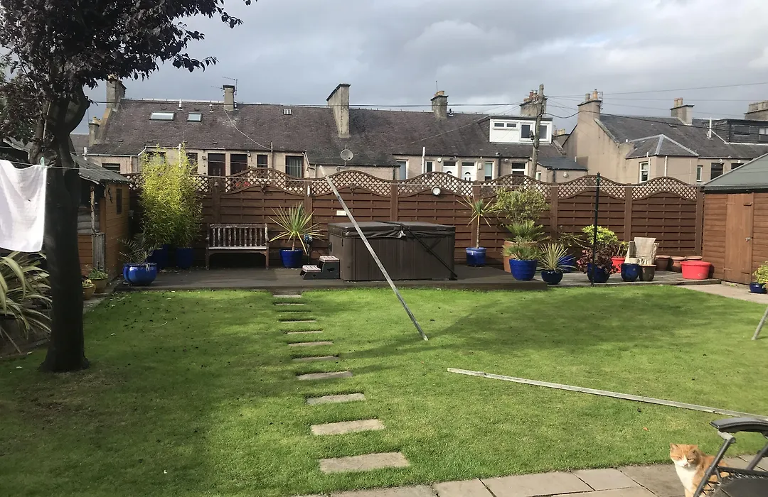 Dunclutha Guest House-1