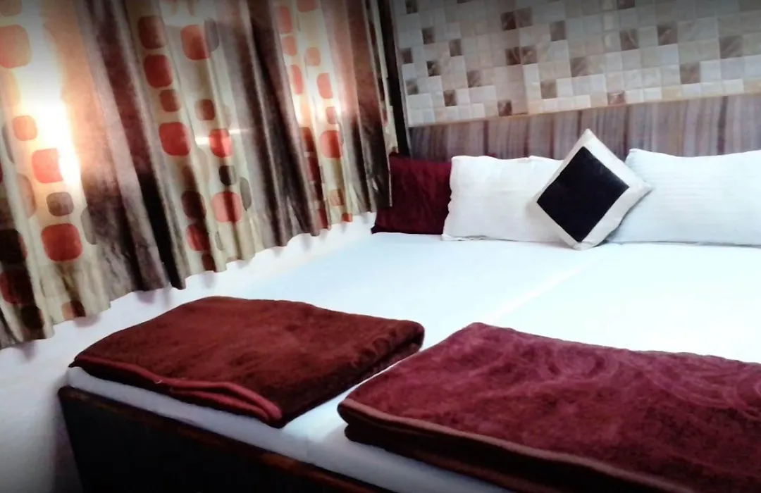 Ajanta Hotel 100 Mtrs Railway Station & 400 Mtrs Dargah-1