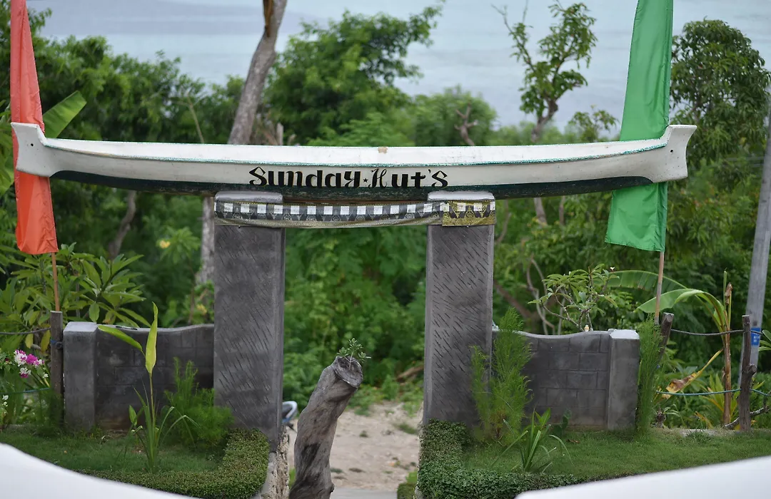 Sunday Huts Lembongan-1