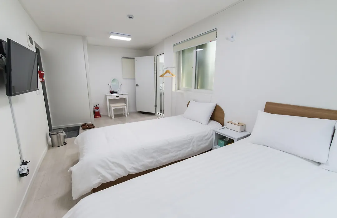 Kpop Haus-1