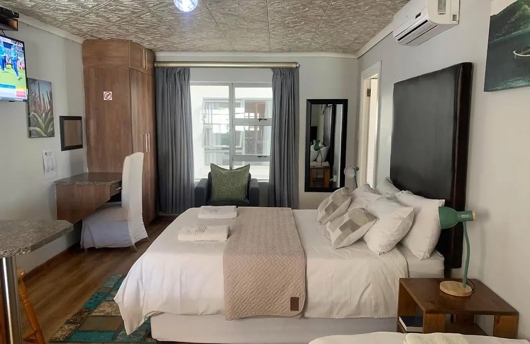 Victoria Oaks Guesthouse-1