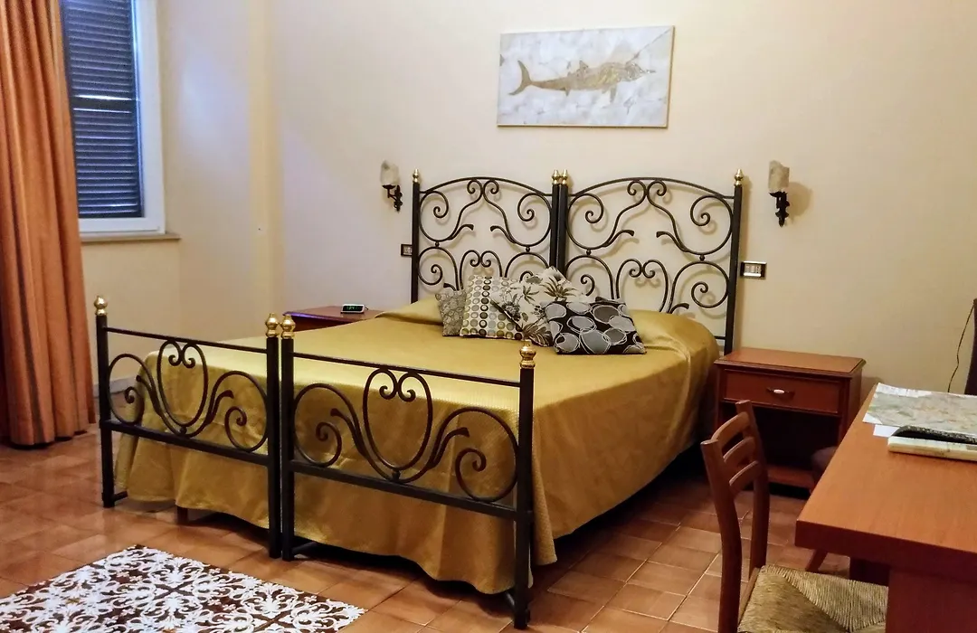 Nicolas Inn-1