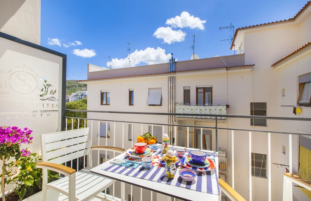 Yourhome - Sersale Suites-1
