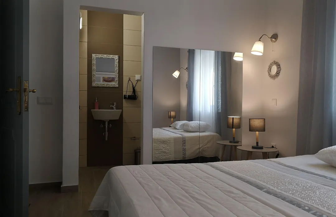 Sensations Guesthouse-1
