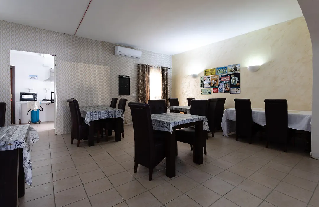 Tarona Guesthouse-1