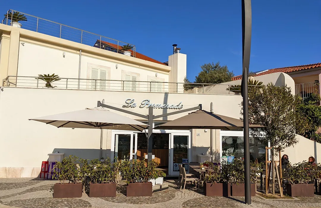 La Promenade Rooms & Suites-1