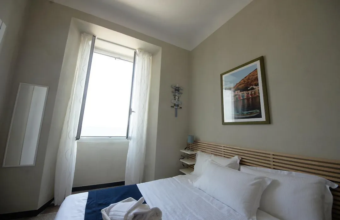 Luna Rooms-1