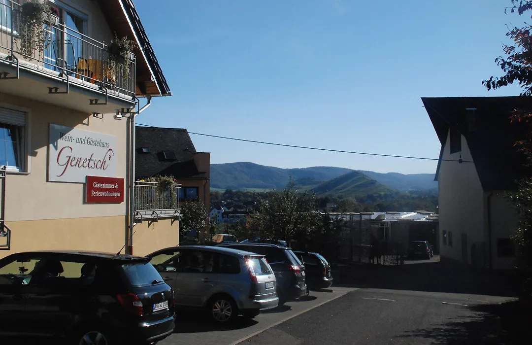 Wein- und Gästehaus Genetsch-1