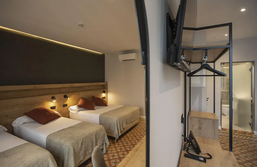 Fontanella By Bcn Urban Rooms-1