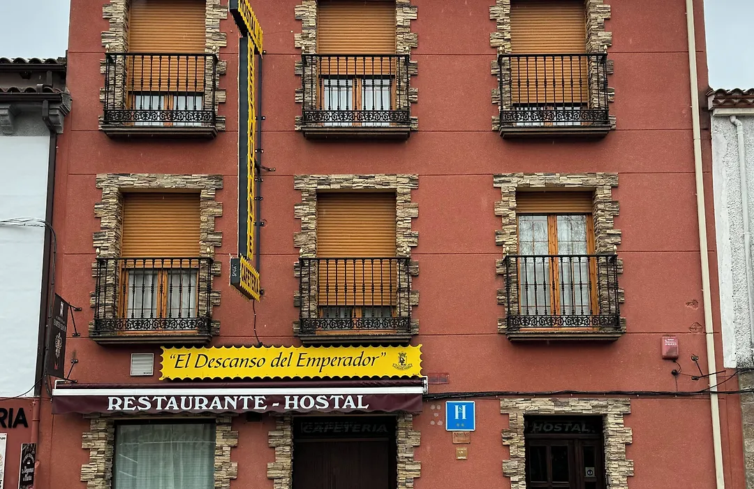Hostal El Descanso Del Emperador-1