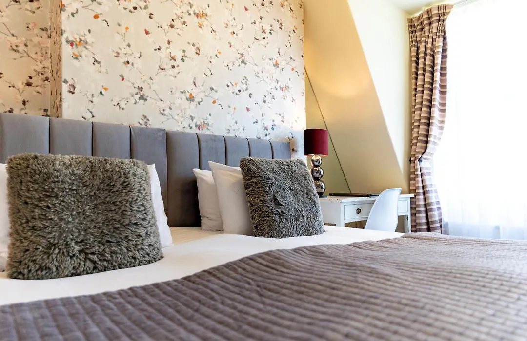 Brooks Guesthouse-1