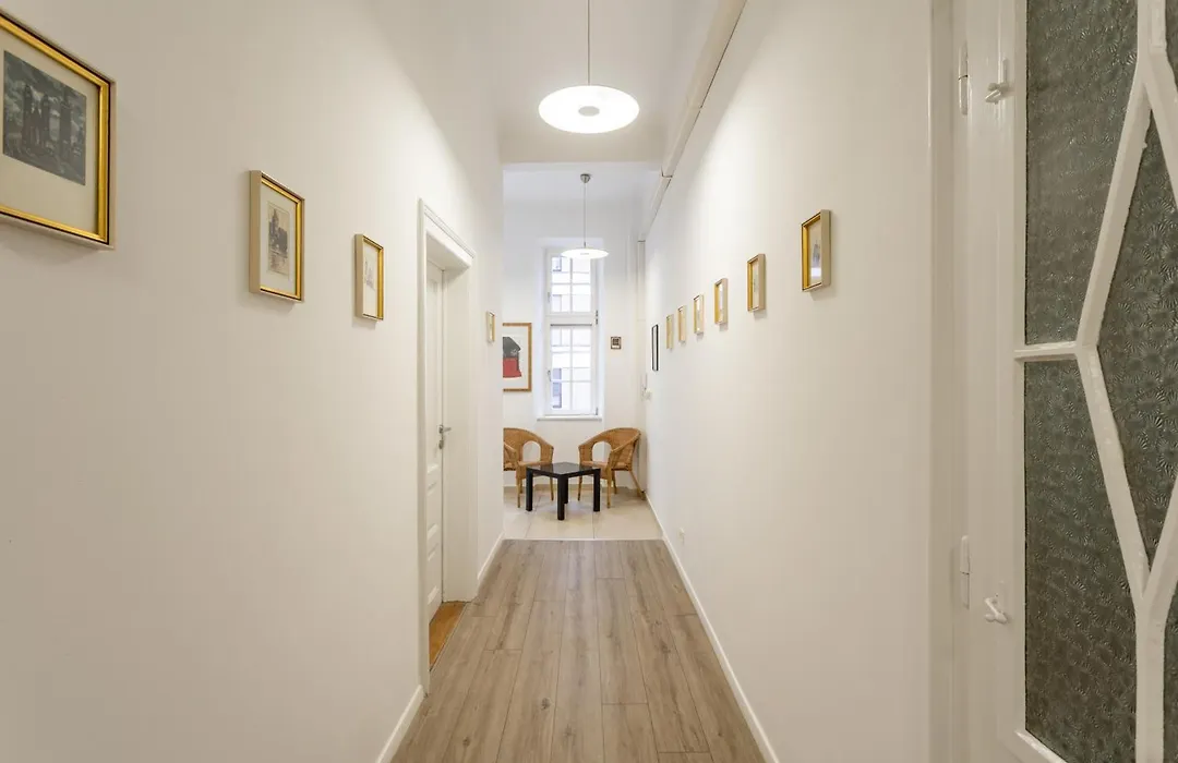 Urban Rooms-- Free Parking---1