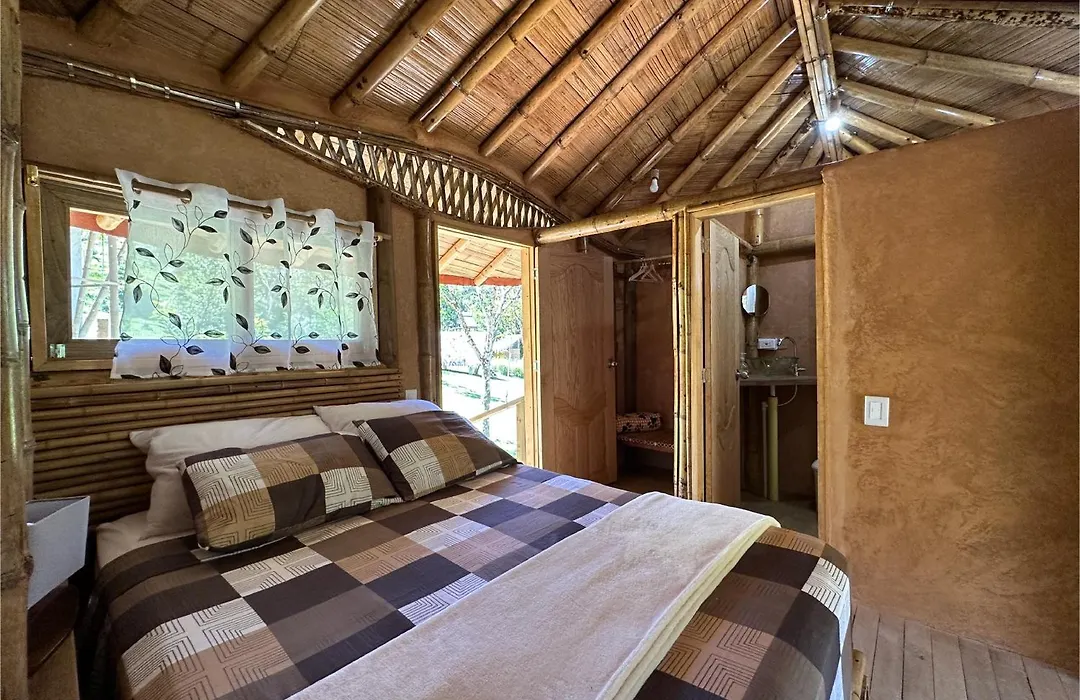 La Perla Negra Eco-Lodge & Hostel-1