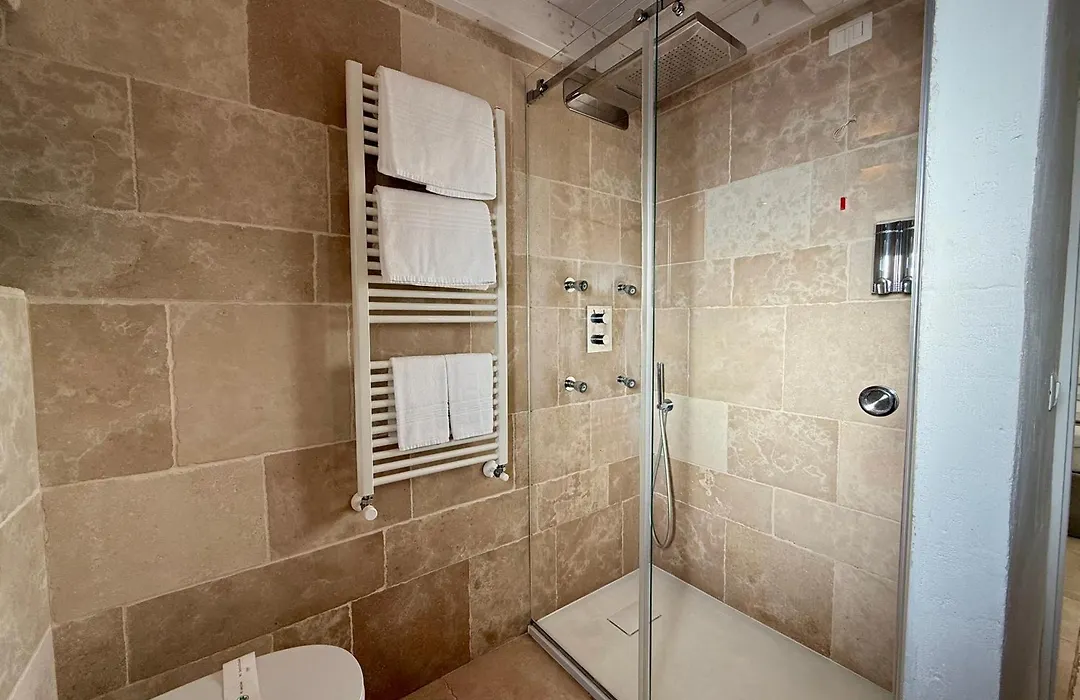 Vittorio Emanuele Charming Suites-1