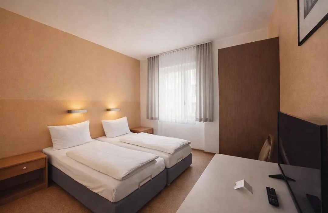 City Hotel Bauer mit Aufzug with elevator-1