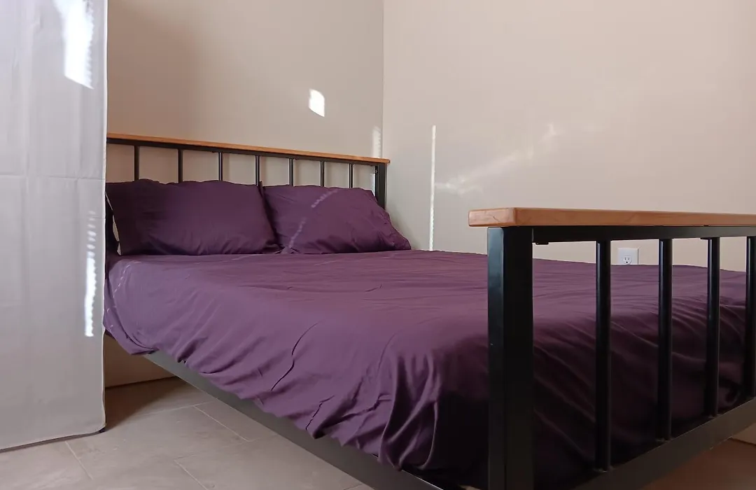 Hostel Tampa, 15 Minutes To Airport, Near Ybor City, Downtown, Self Check-In-1