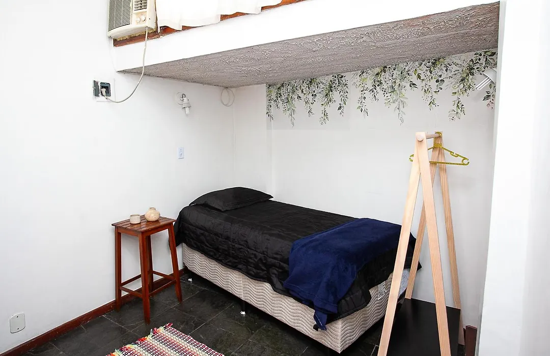 Espaço Sideral - Quartos com ar-condicionado, 5min Estádio Maracanã, 8min UERJ, shopping, 12min metrô, wi-fi 300mbp, ampla área comum com cozinha - prático e confortável-1