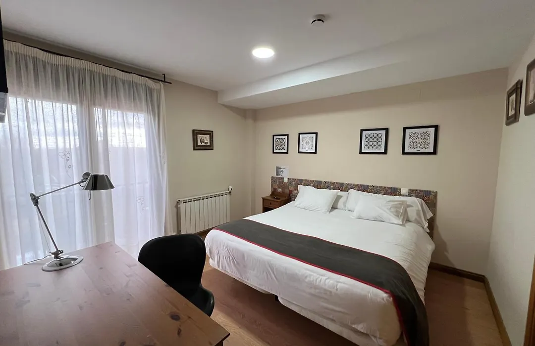 Hostal la Colmena-1