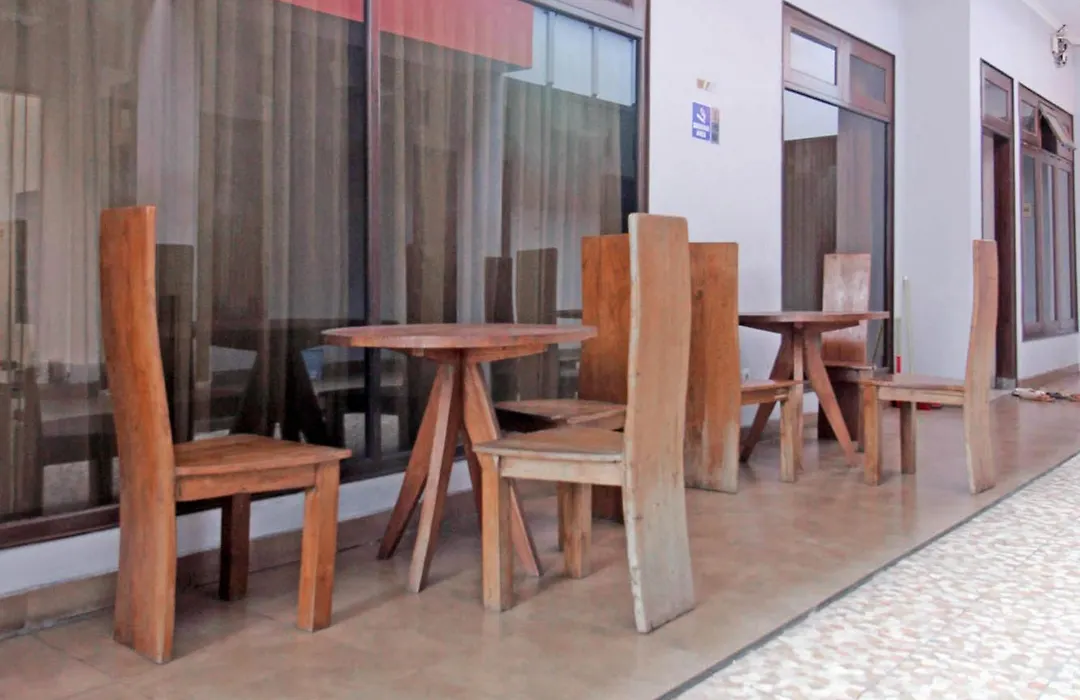 Reddoorz Near Hartono Mall 3-1