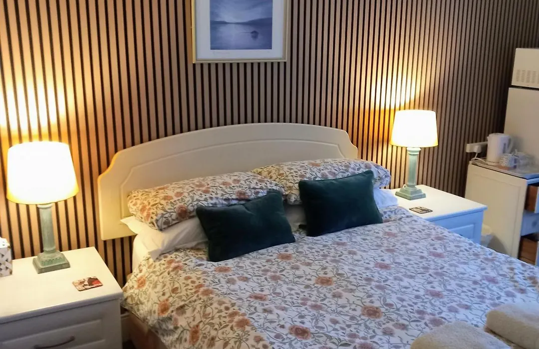 Regis Lodge Guest House-1