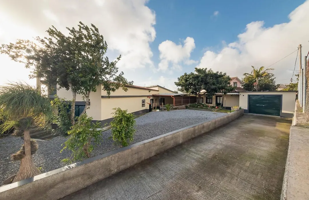 Abrigo Dos Prazeres Guesthouse By Mth-1