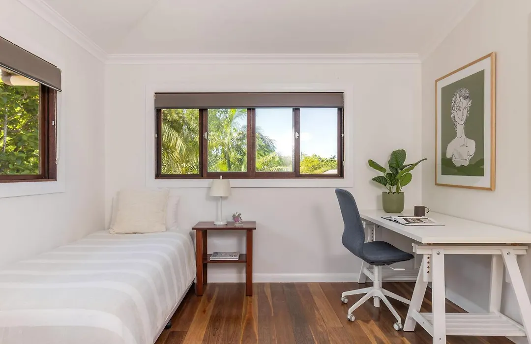 Away Guesthouse- Away On Shirley Lane-1