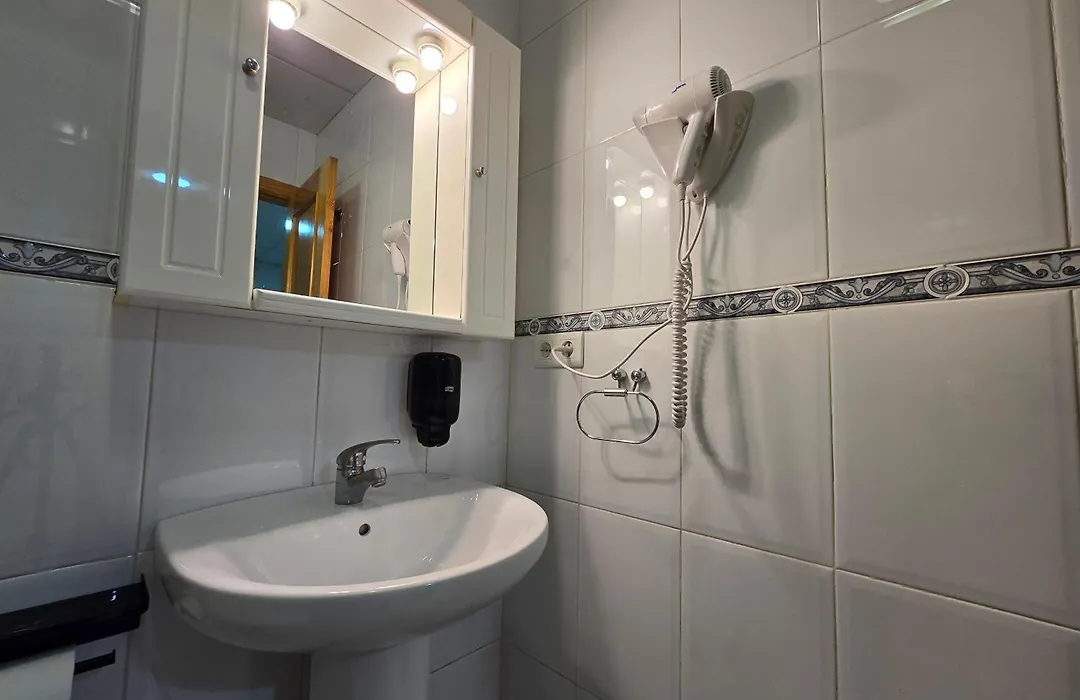 Hostal Alfil-1