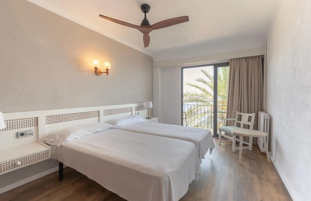 Hostal Sa Baronia-1